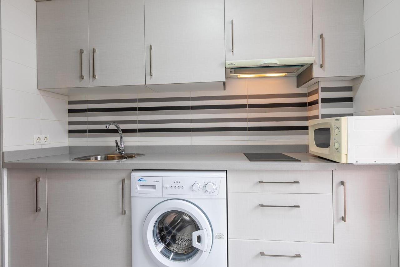 Apartamentos Guerrero Torre Del Mar Bagian luar foto