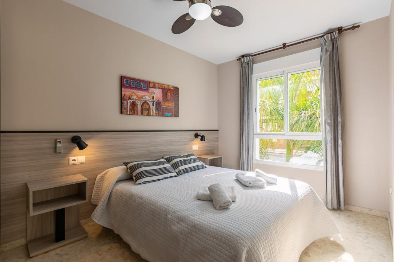 Apartamentos Guerrero Torre Del Mar Bagian luar foto