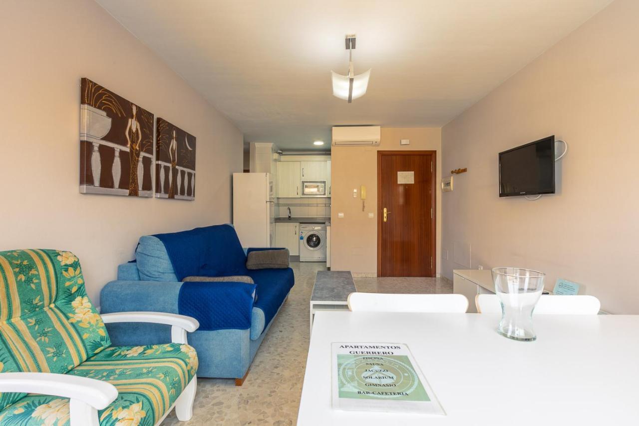 Apartamentos Guerrero Torre Del Mar Bagian luar foto