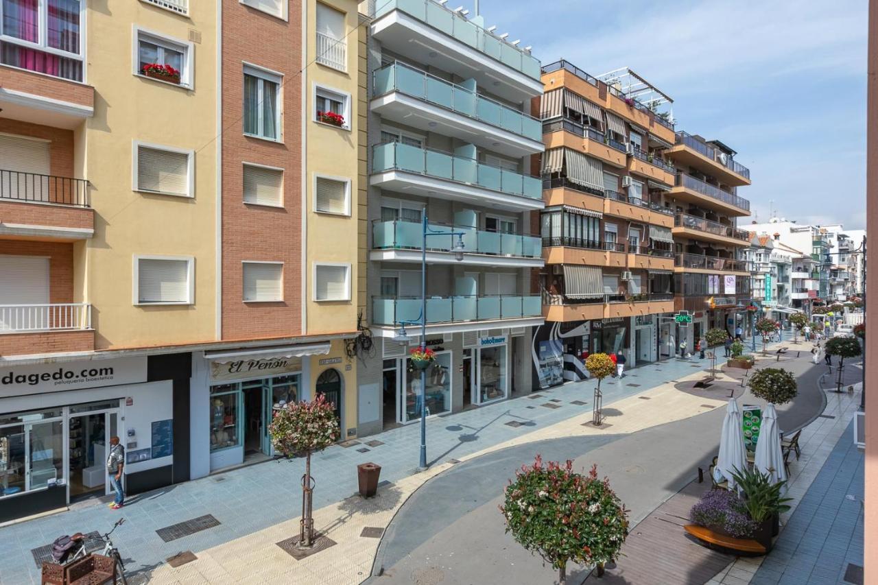 Apartamentos Guerrero Torre Del Mar Bagian luar foto