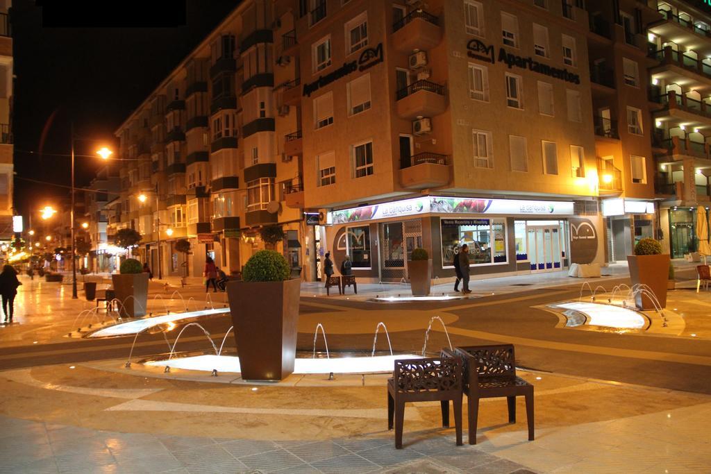 Apartamentos Guerrero Torre Del Mar Bagian luar foto