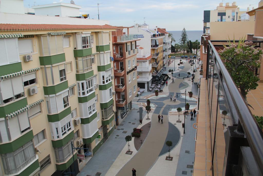 Apartamentos Guerrero Torre Del Mar Bagian luar foto