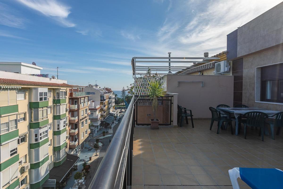 Apartamentos Guerrero Torre Del Mar Bagian luar foto