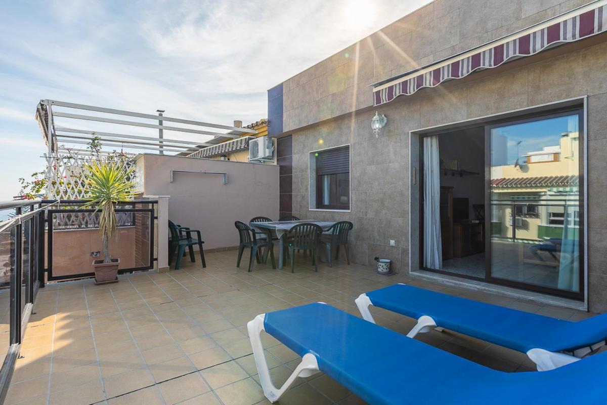 Apartamentos Guerrero Torre Del Mar Bagian luar foto