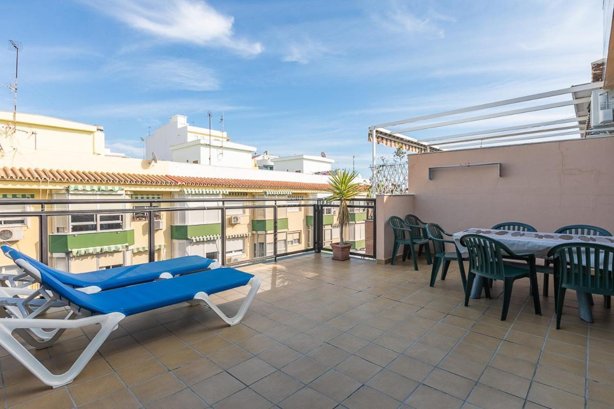 Apartamentos Guerrero Torre Del Mar Bagian luar foto