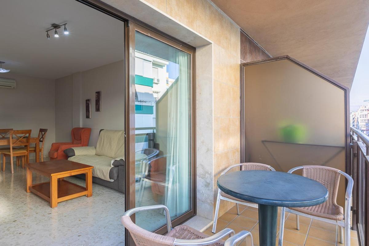 Apartamentos Guerrero Torre Del Mar Bagian luar foto