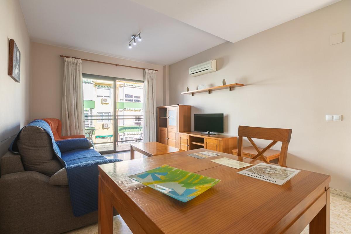 Apartamentos Guerrero Torre Del Mar Bagian luar foto