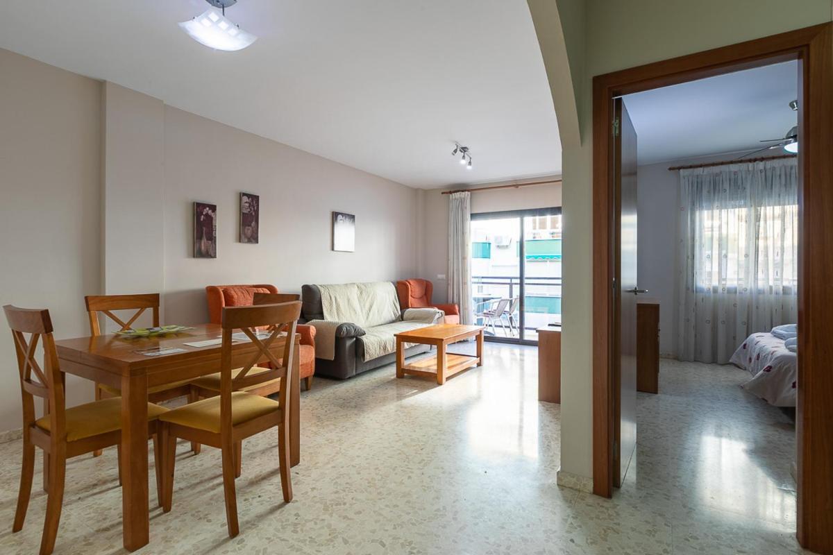 Apartamentos Guerrero Torre Del Mar Bagian luar foto