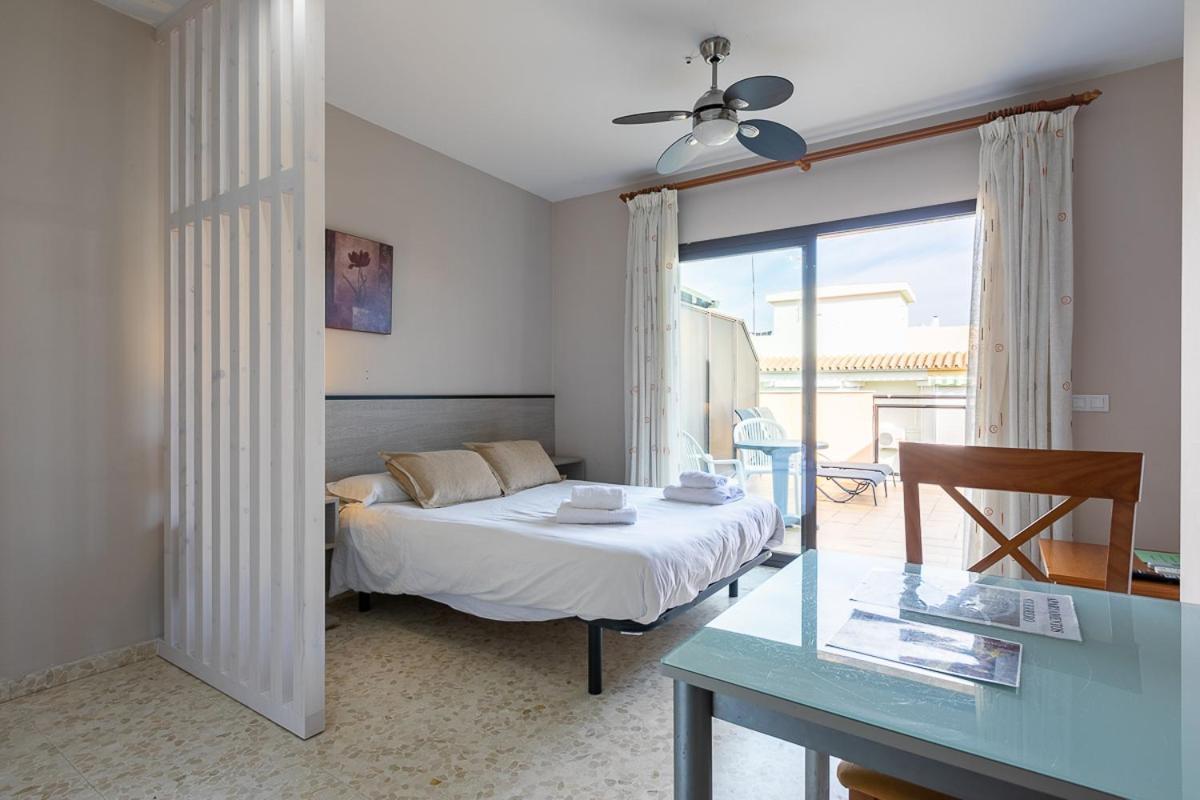 Apartamentos Guerrero Torre Del Mar Bagian luar foto