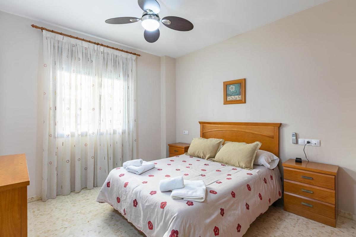 Apartamentos Guerrero Torre Del Mar Bagian luar foto
