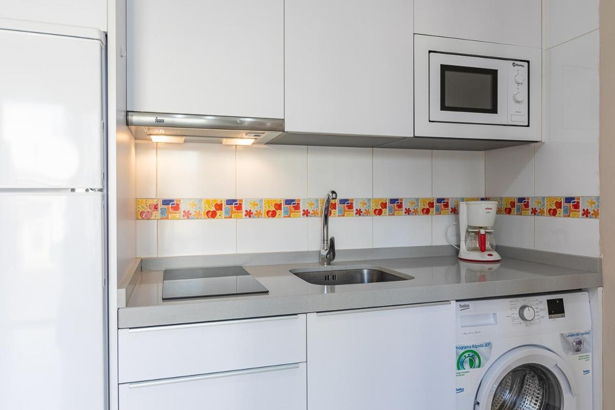 Apartamentos Guerrero Torre Del Mar Bagian luar foto
